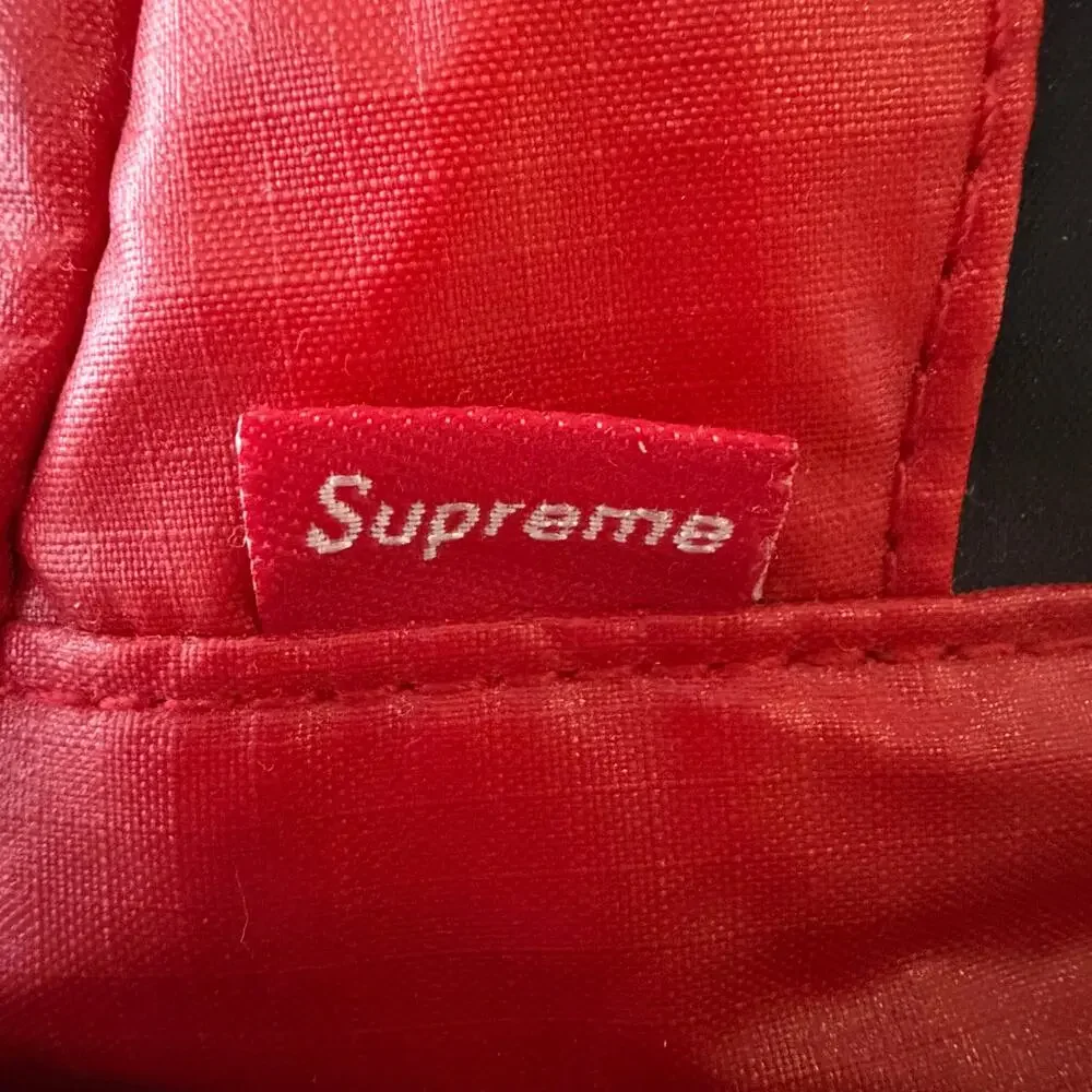 Supreme Red 3M Reflective Duffle Bag FW17 Cordura Pristine - Picture 8 of 12